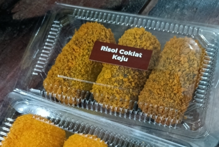 Risol coklat keju