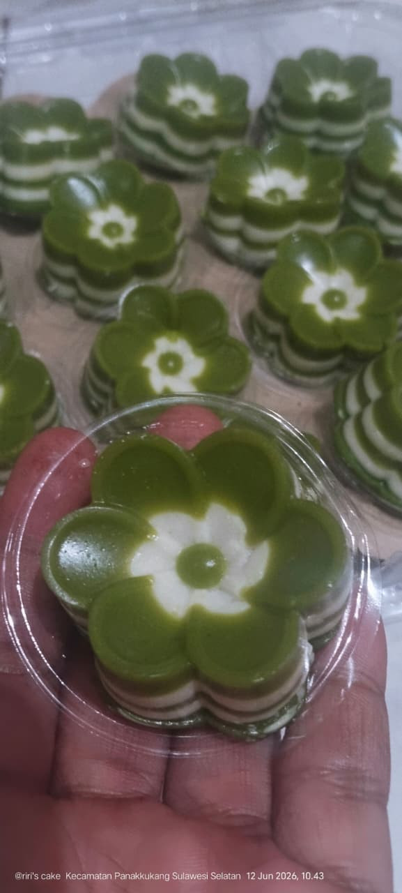 Kue lapis pandan